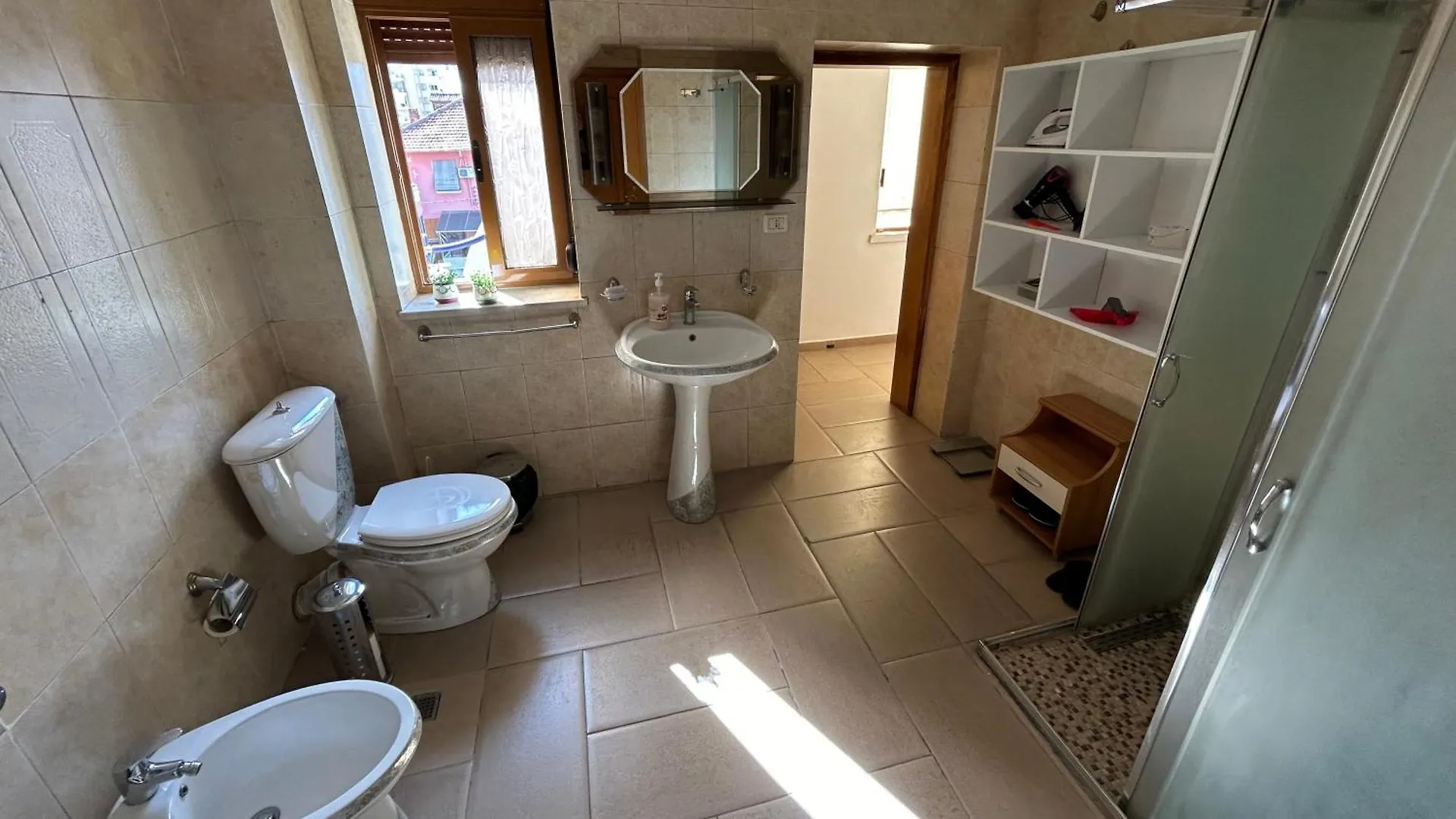 Apartment 5 Tirana Newbazaar